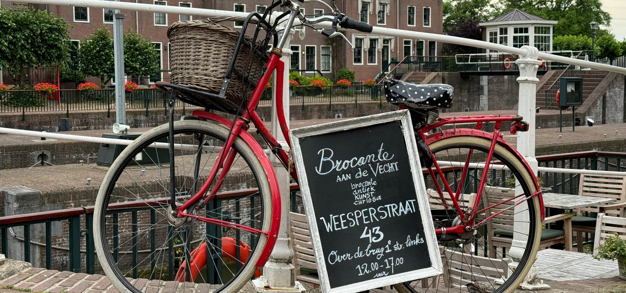 Bike view on the Amsterdam to Bruges Bike and Barge Tour