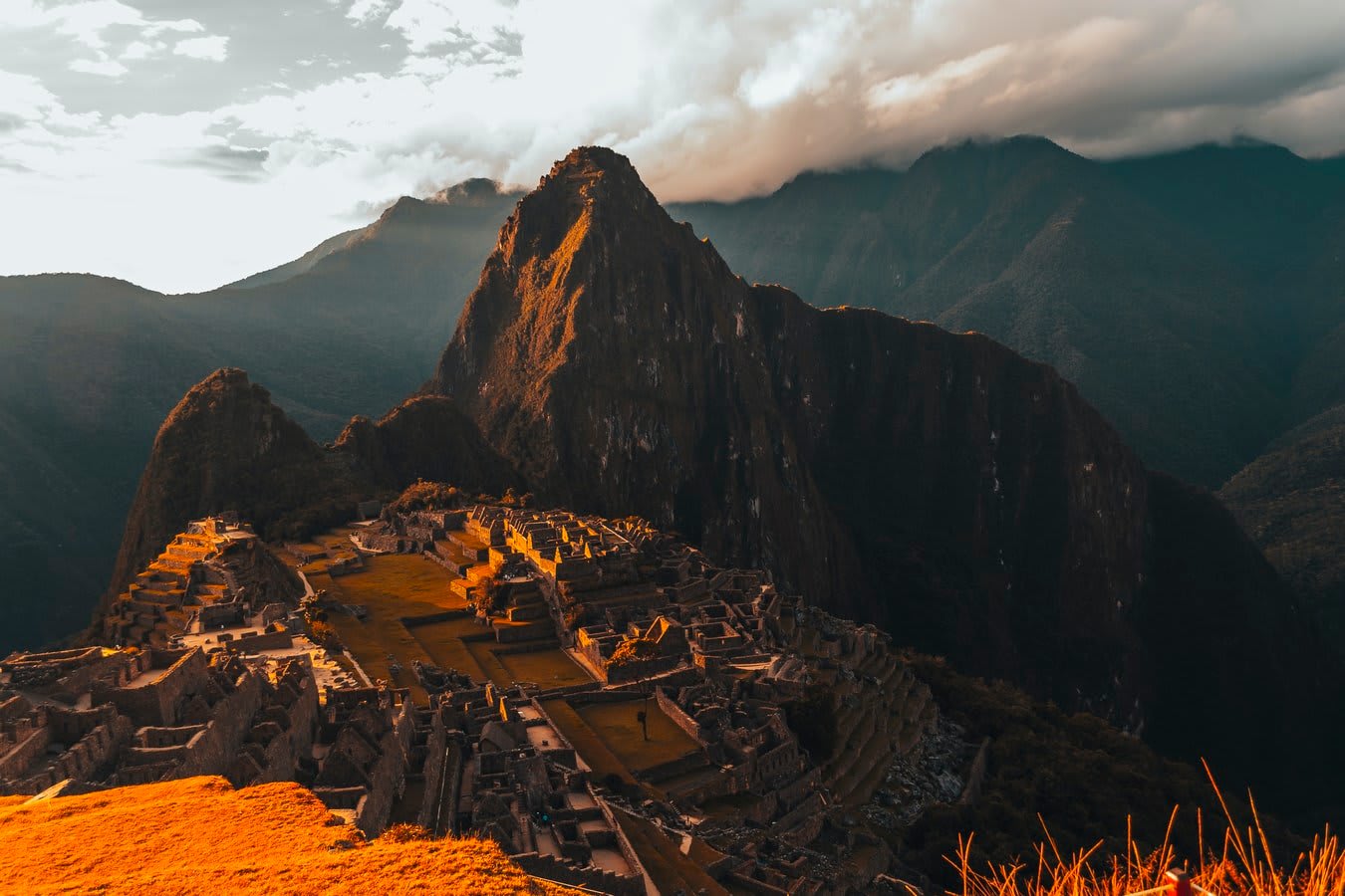 Peru memiliki begitu banyak reruntuhan kuno, desa-desa yang sarat dengan  perpaduan tradisi Inca kuno dan modern. Berikut beberapa fakta tentang Machu  Picchu untuk mengecoh pemandu wisata Anda! | Active Adventures