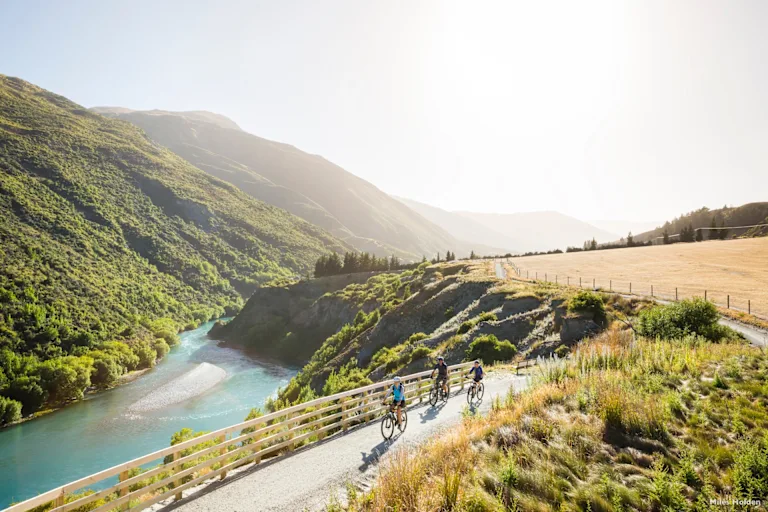 14-Day New Zealand South Island Scenic Trails Bike Tour