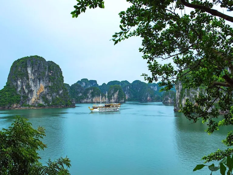 12-Day Vietnam Adventure Cultural Bike Tour Experience