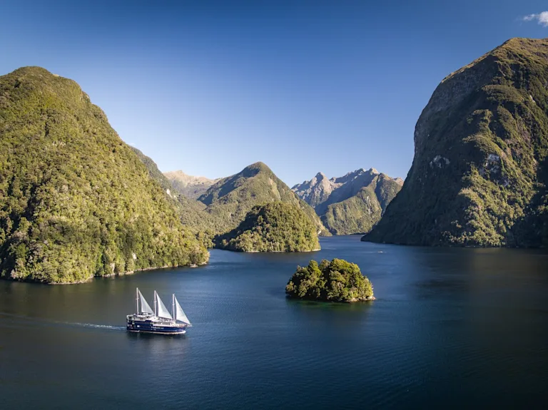 Ultimate Fiordland and Queenstown Adventure