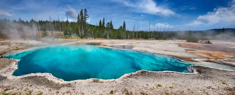 10 Fun Facts About Yellowstone National Park