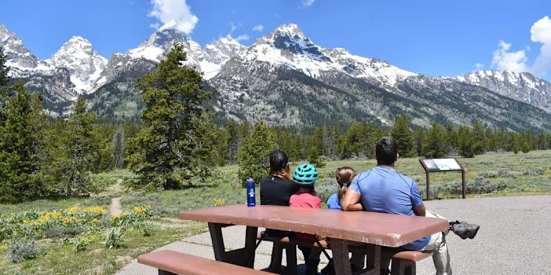 Top 10 Outdoor Family Vacations