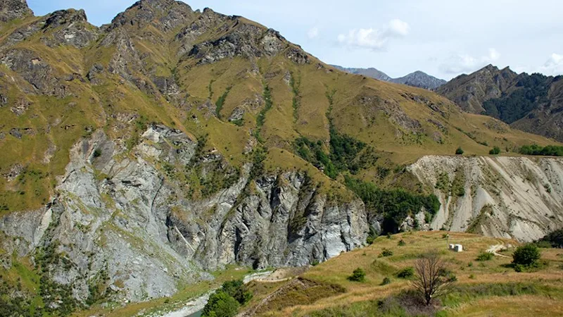 The Top 6 Roads You Have to Drive On Your Next New Zealand Road Trip