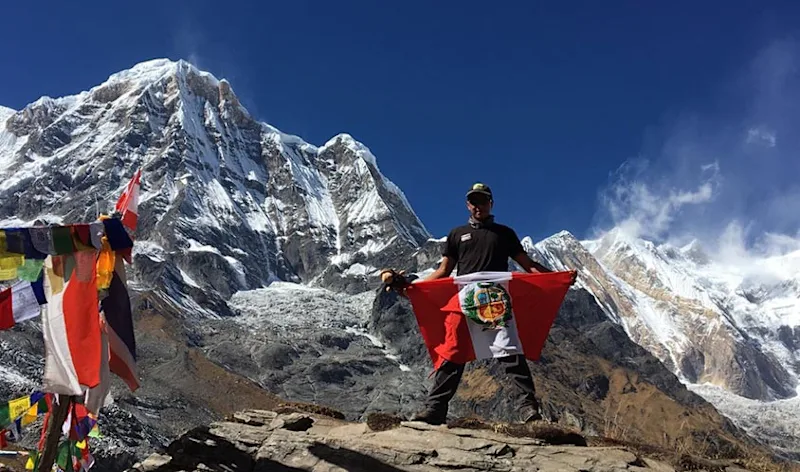 Our Guides Take On the Everest Marathon