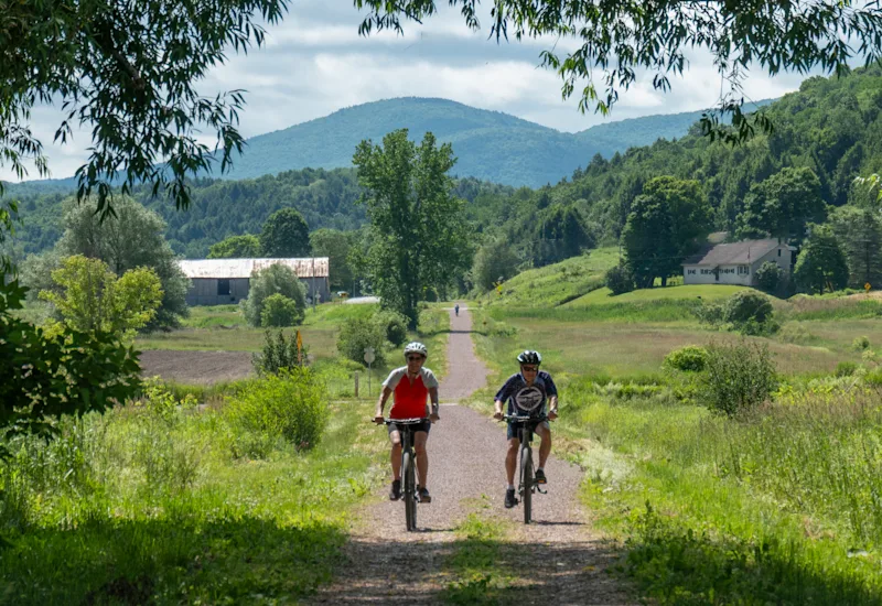5 Reasons Late Spring Bike Tours are the Sweet Spot 